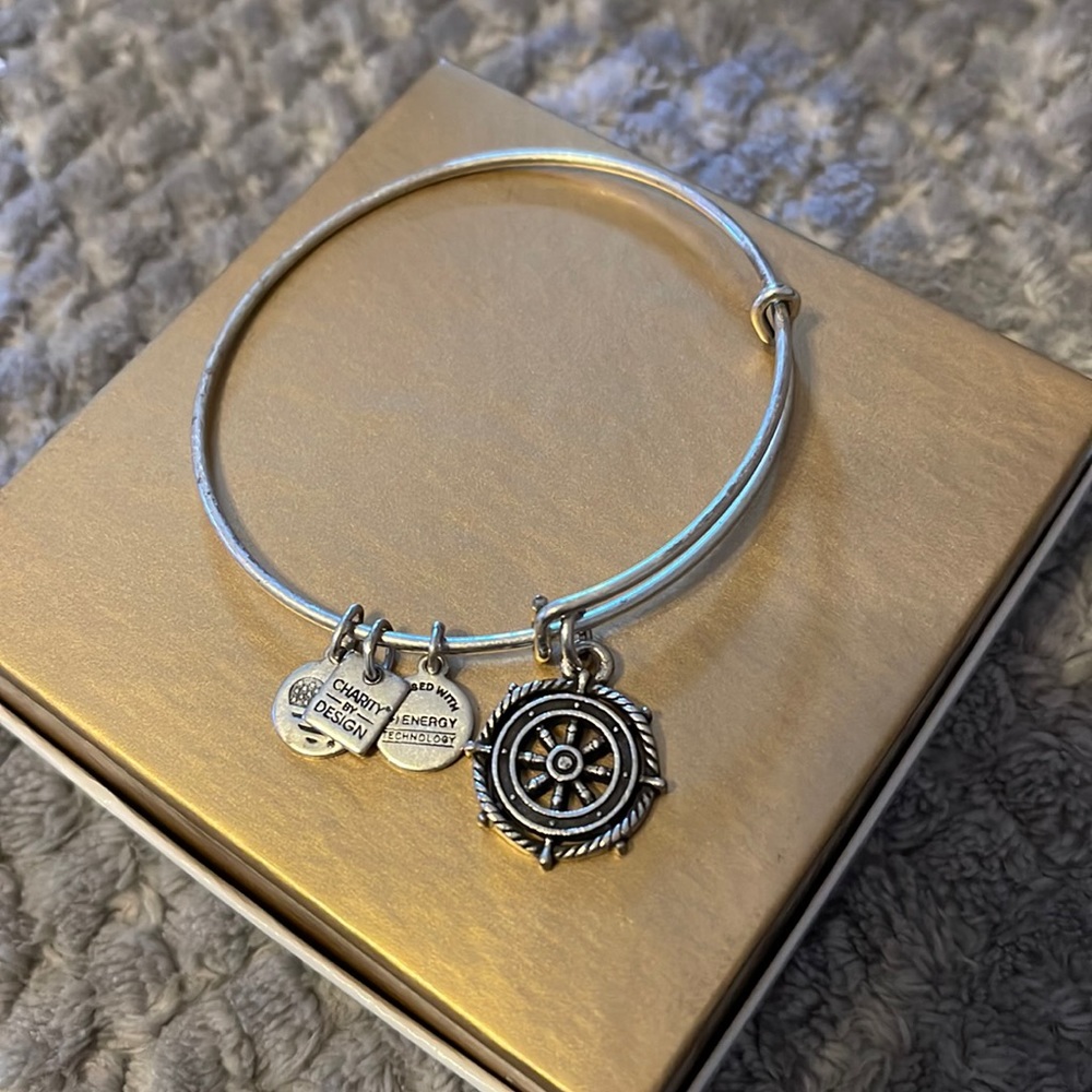 Alex and Ani boat lovers!!  Reminds me of Annapolis,MD always.